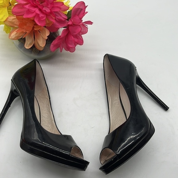 Kenneth Cole Giselle Peep Toe Black Patent Leather Stiletto Heels Sz 9. BHE0942B - Picture 11 of 13